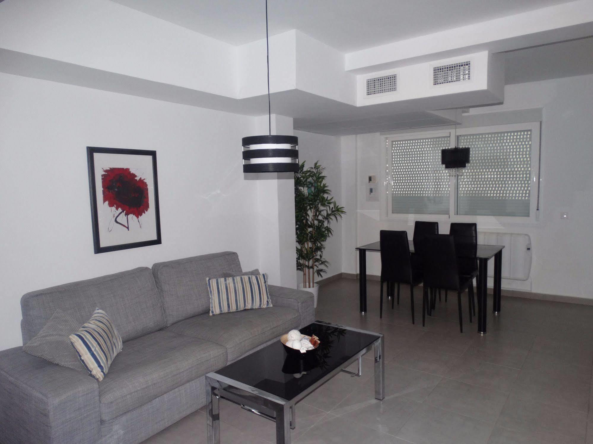 Malaga Apartamentos - Nuno Gomez, 24 Dış mekan fotoğraf