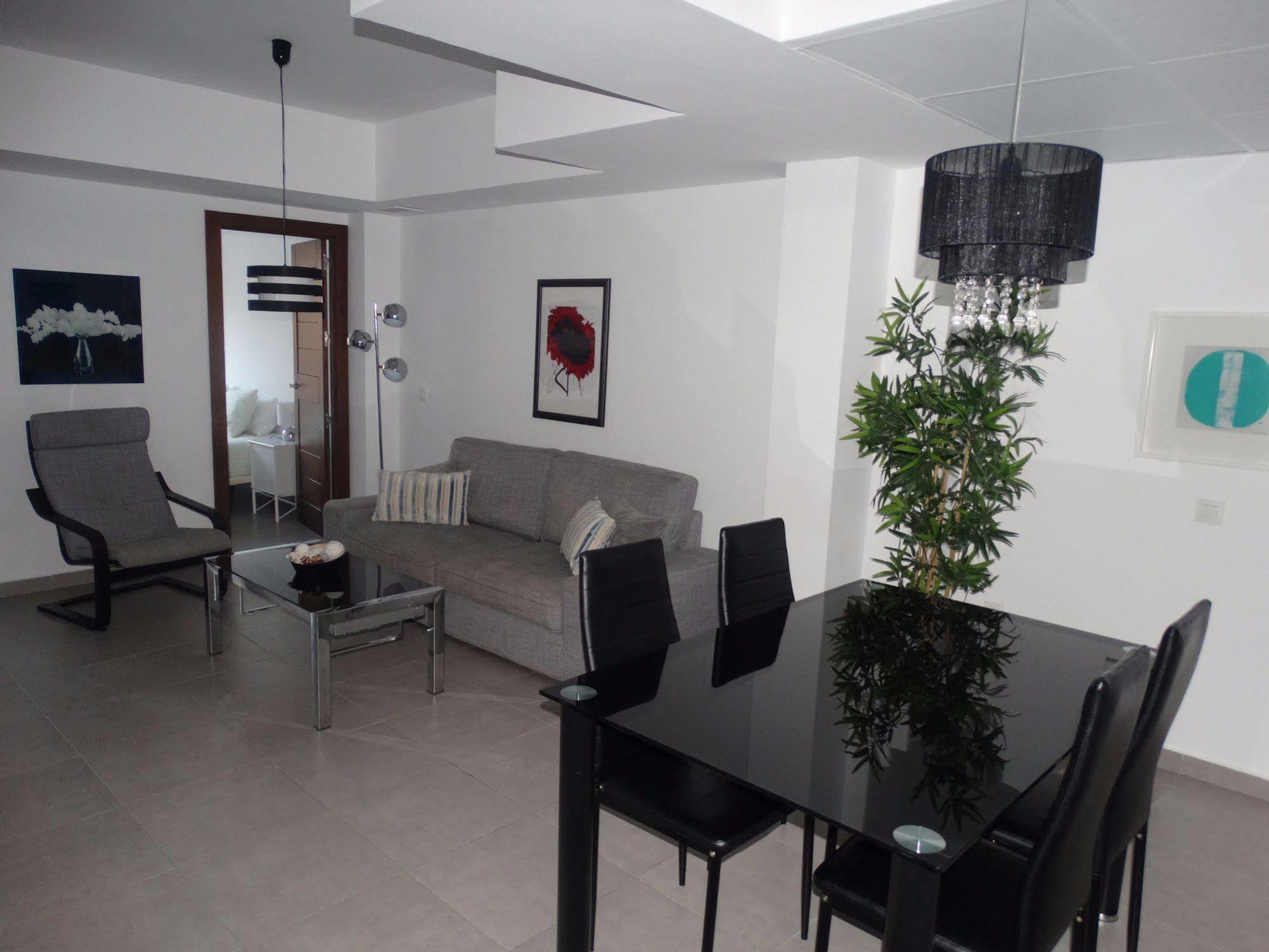 Malaga Apartamentos - Nuno Gomez, 24 Dış mekan fotoğraf